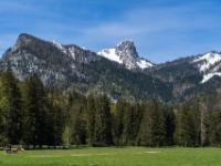 Blick zur Hörndlwand vom Parkplatz Chiemgauarena Ruhpolding
